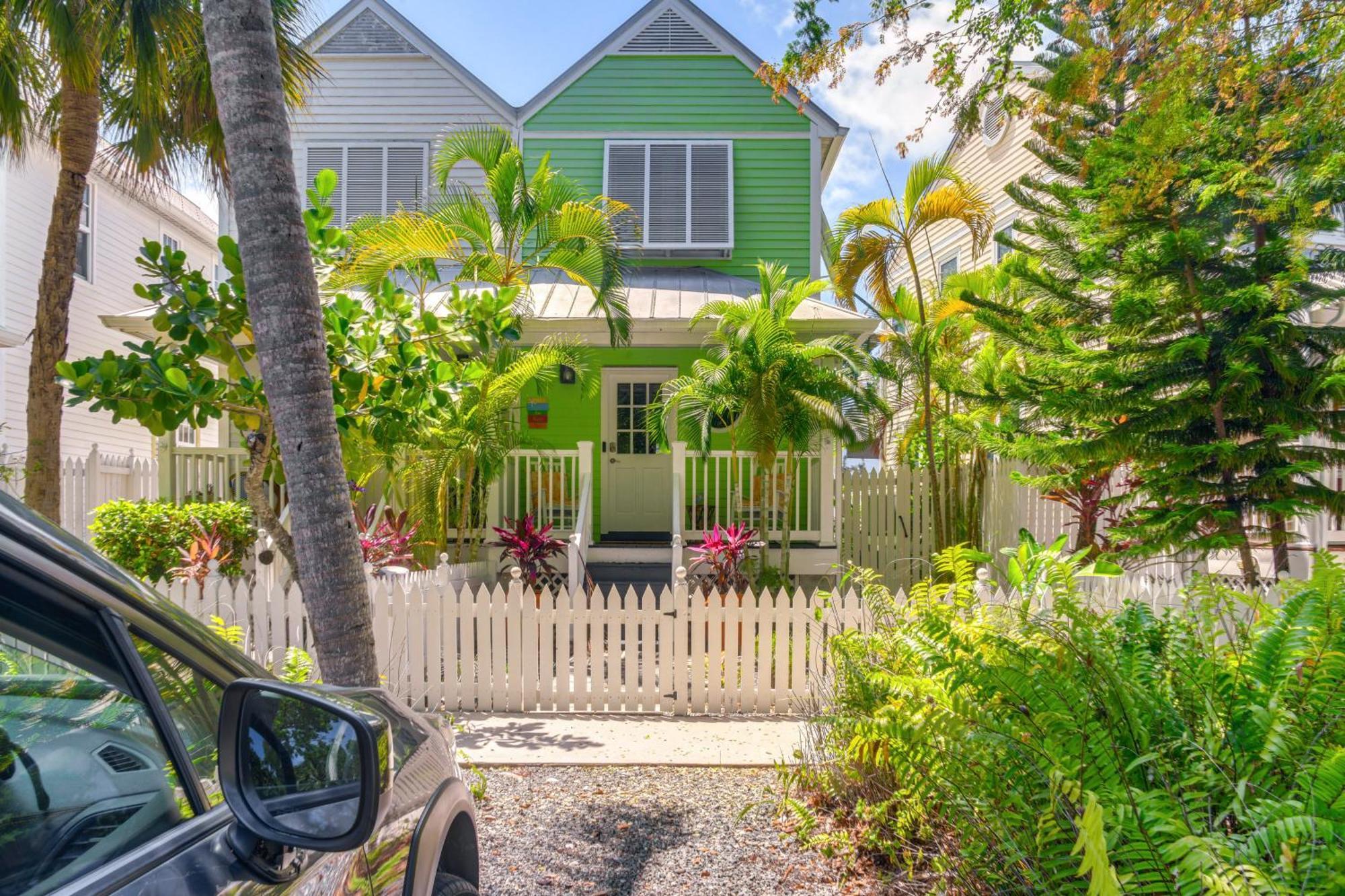 Key West Home On Golf Course With Patio And Grill! Exterior photo